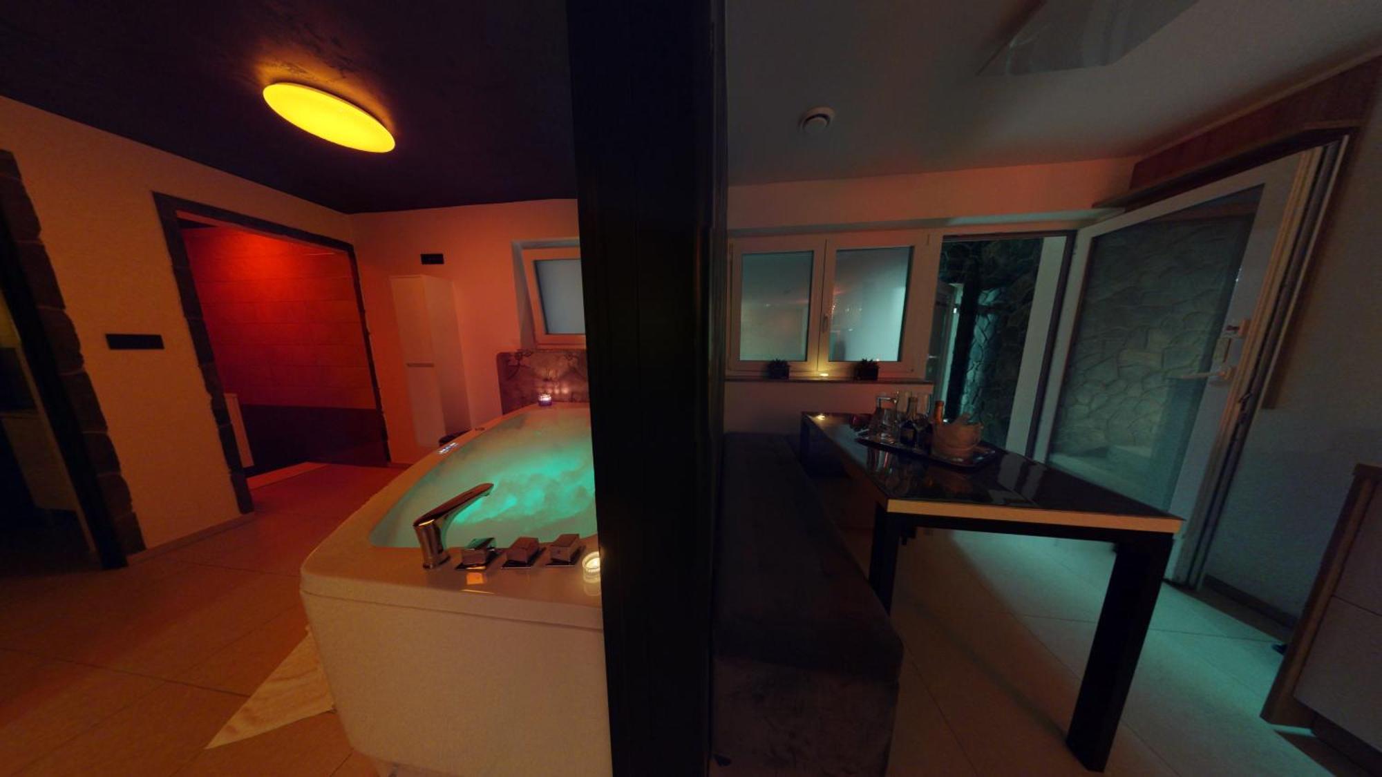 Resort Timaja - Pool, Massage Pool, Sauna Trebnje Екстер'єр фото